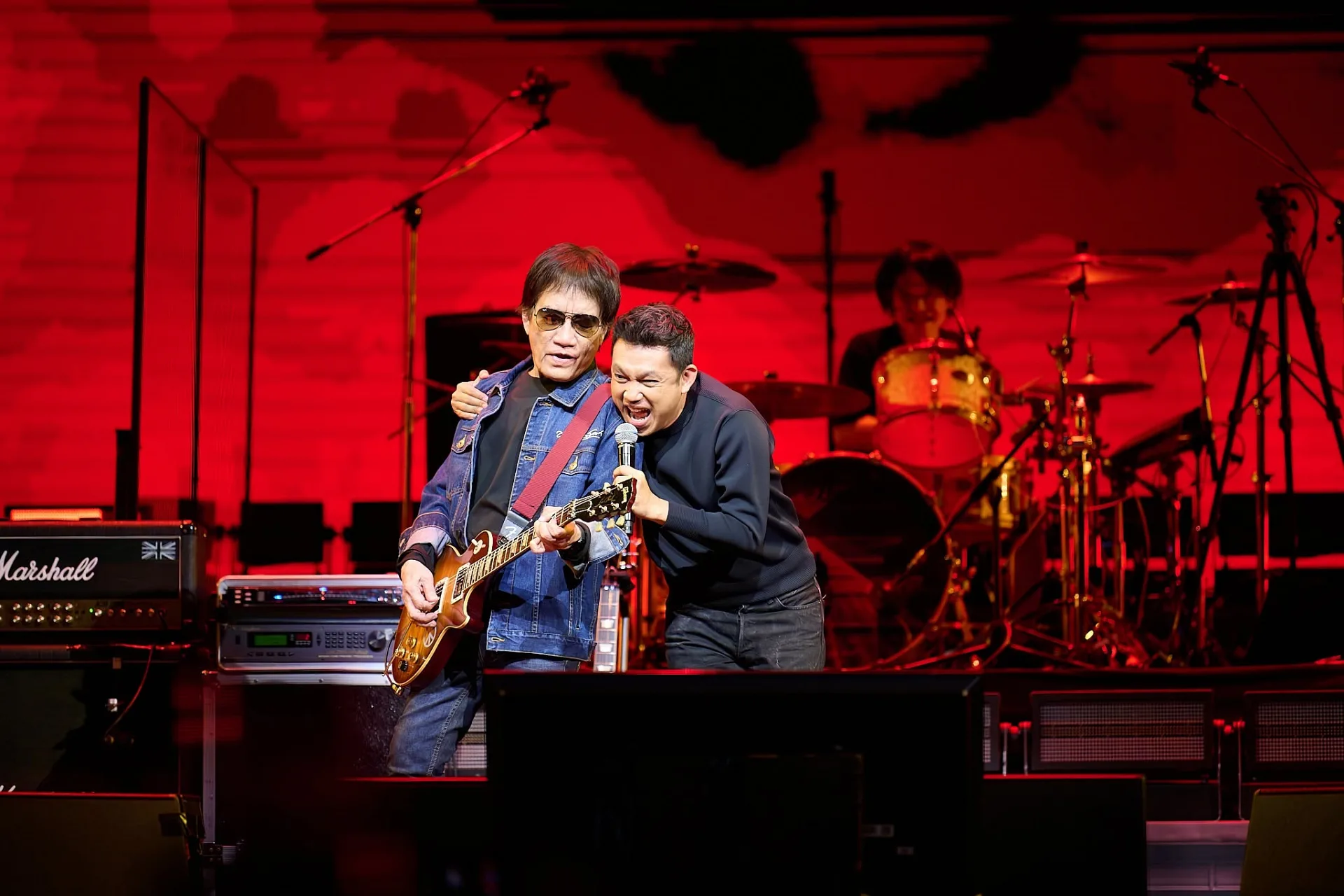 สมศักดิ์ศรีตำนานร็อกไทย! “อัสนี–วสันต์” ปิดฉาก FAREWELL CONCERT อย่างยิ่งใหญ่ ส่งท้ายเส้นทางดนตรีกว่า 4 ทศวรรษ