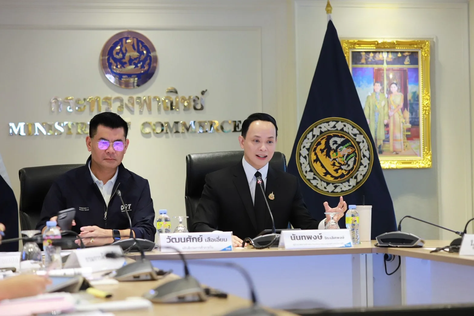 พาณิชย์เร่งบริหารสินค้า รับมือน้ำท่วม ดูแลค่าครองชีพประชาชน หลังราคาน้ำมันโลกสูง หนุนเงินเฟ้อเดือนกันยายน 2569 เพิ่มขึ้นร้อยละ 2.82